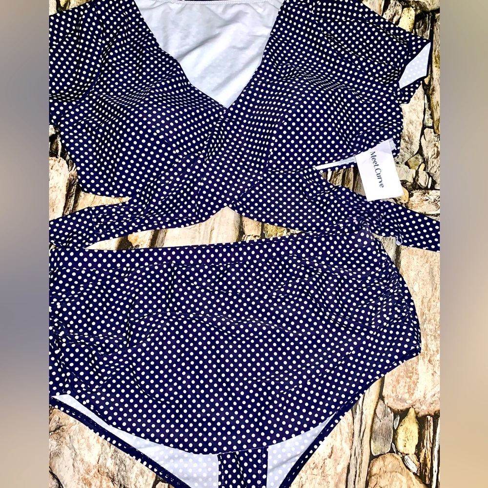 NWT 2Xswimsuit  Meet Curve 2 piece